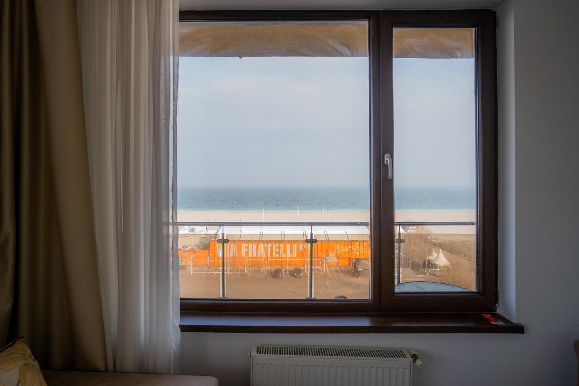 Summerland Sea-View Luxury Apartment Mamaia Exterior photo