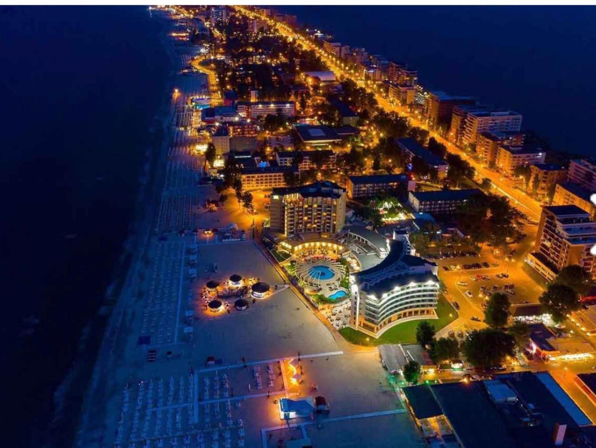 Summerland Sea-View Luxury Apartment Mamaia Exterior photo