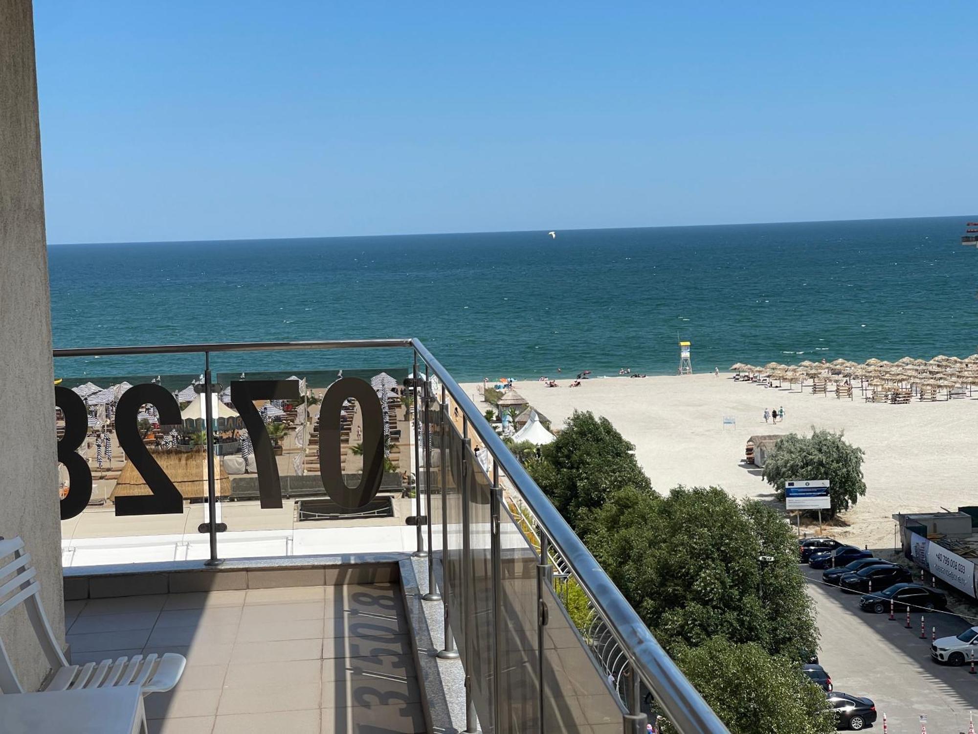 Summerland Sea-View Luxury Apartment Mamaia Exterior photo